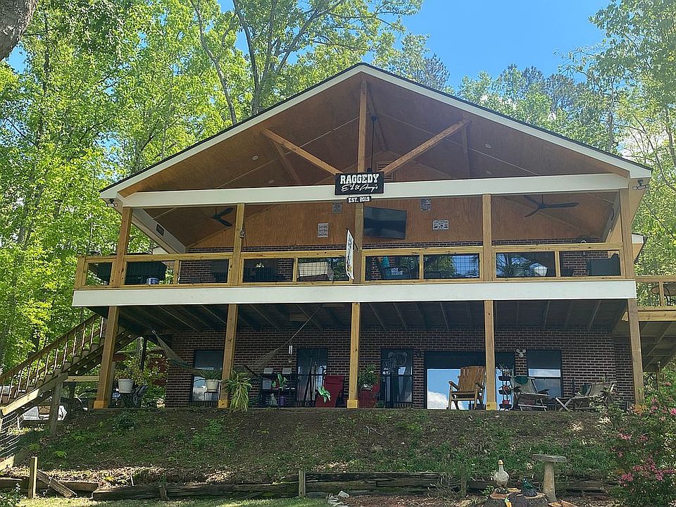 2nd image of 392 Starling Dr