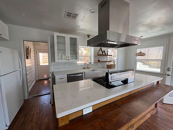 4th image of 5117 Dartmouth Ave