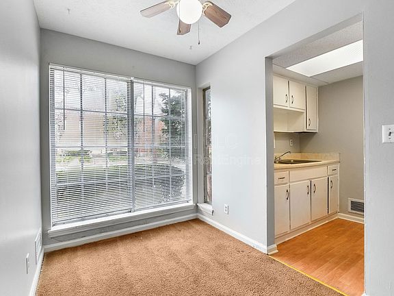 4th image of 118 W Ormsby Ave #A1