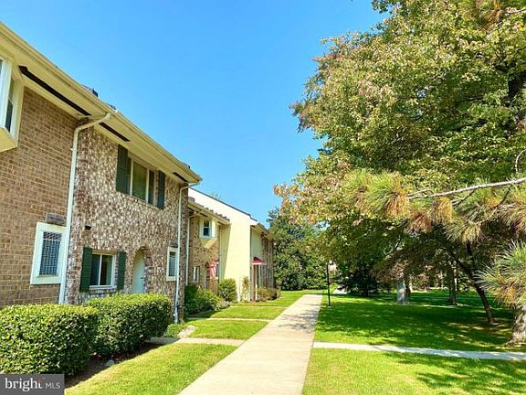 2nd image of 3573 S Leisure World Blvd Unit 21-F
