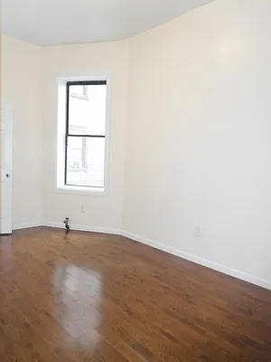Rented by Bohemia Realty Group | media 10