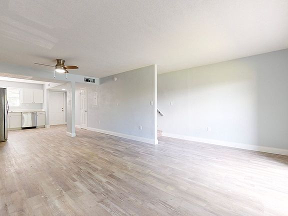 2nd image of 5305 N Blvd Unit 404