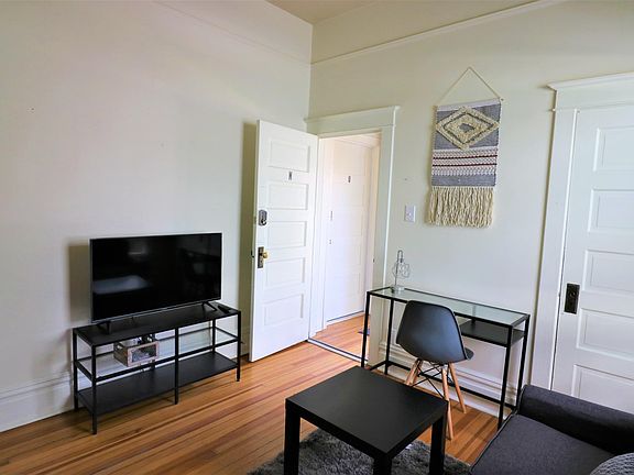 5th image of 34 N Corona St #2