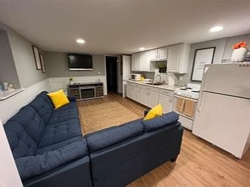 1st image of 92 Altmar Ave