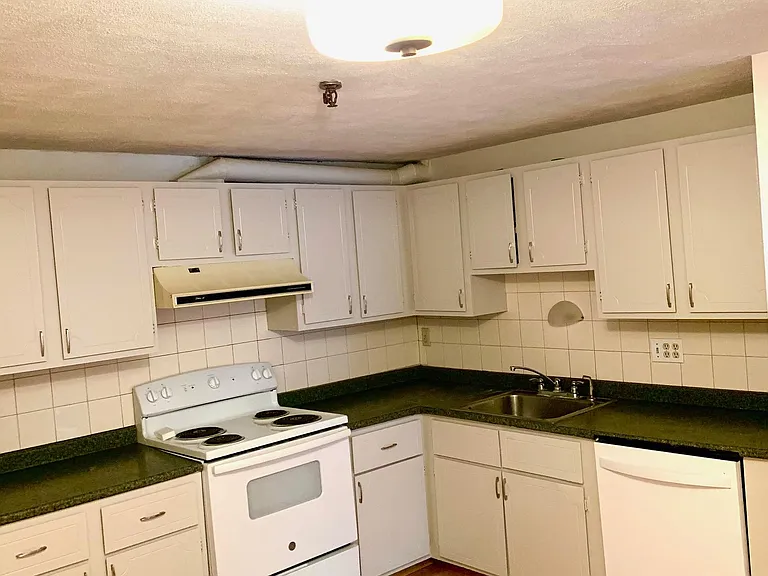 53 Swanson Ct #22C — Photo 13