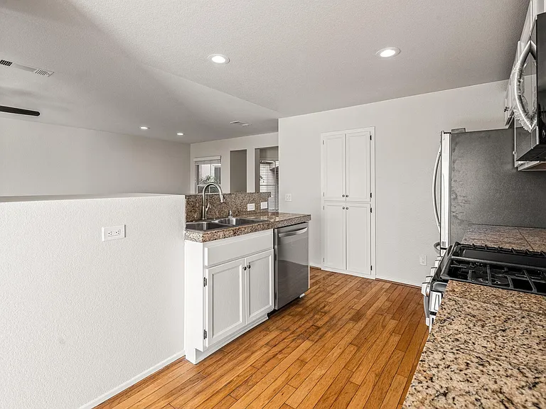 5020 Codorniz Way #22 — Photo 10