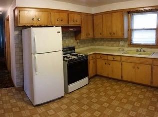 4883 N 55th St, Milwaukee, WI 53218