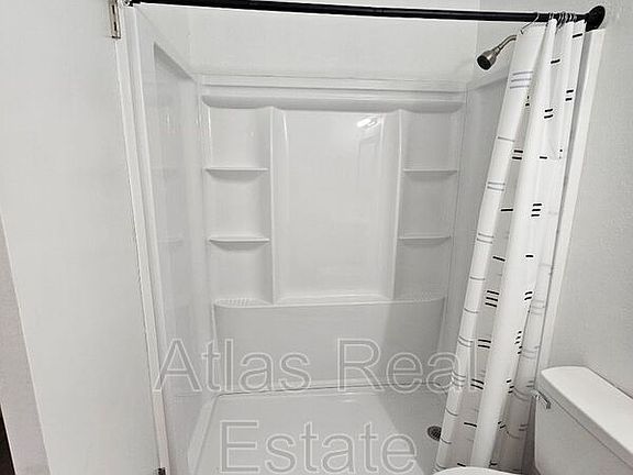3rd image of 2931 E Beck Ln APT 2