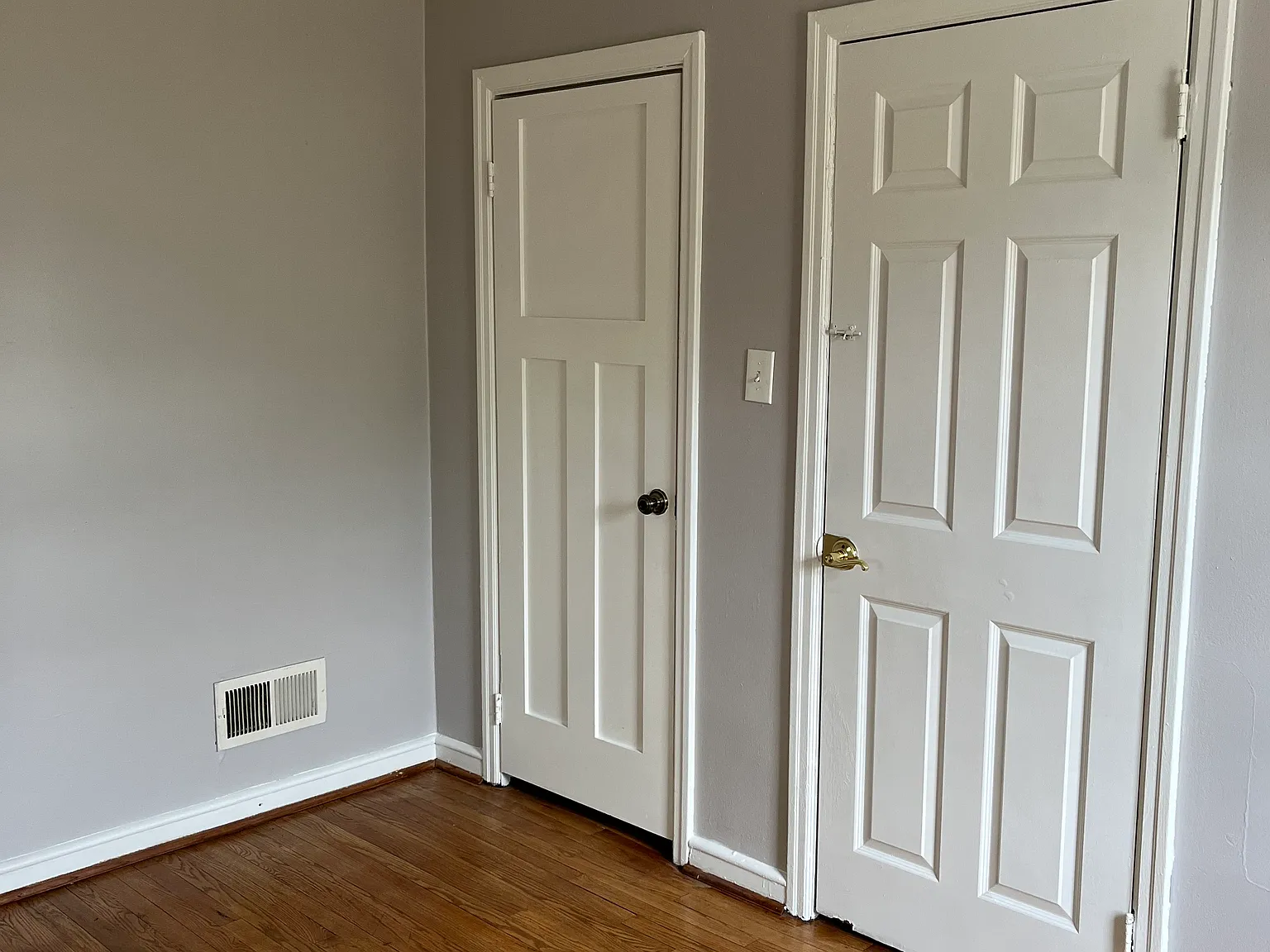 2 bed, $1,049 — Photo 2
