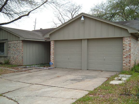 2nd image of 3211 Honey Creek Dr