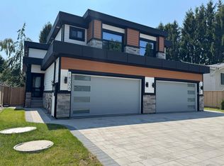 14206 N Bluff Rd, White Rock, BC V4B3C4