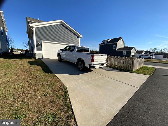 3rd image of 17854 Meriwether Lewis St