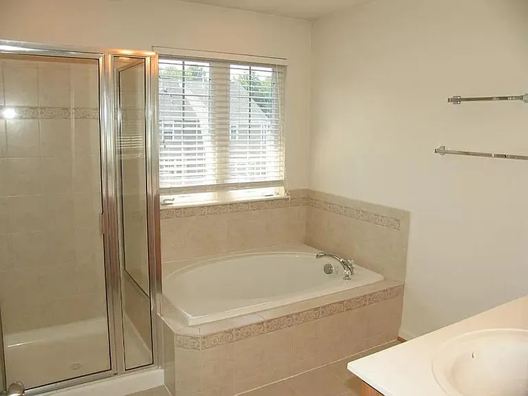 906 Bing Ln — Photo 14