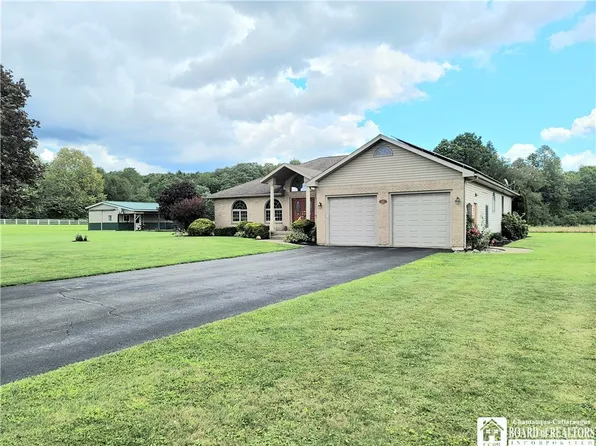 3880 E Ross Mills Rd, Falconer, NY 14733
