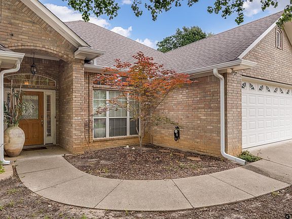 3rd image of 3976 Chapel Woods Blvd