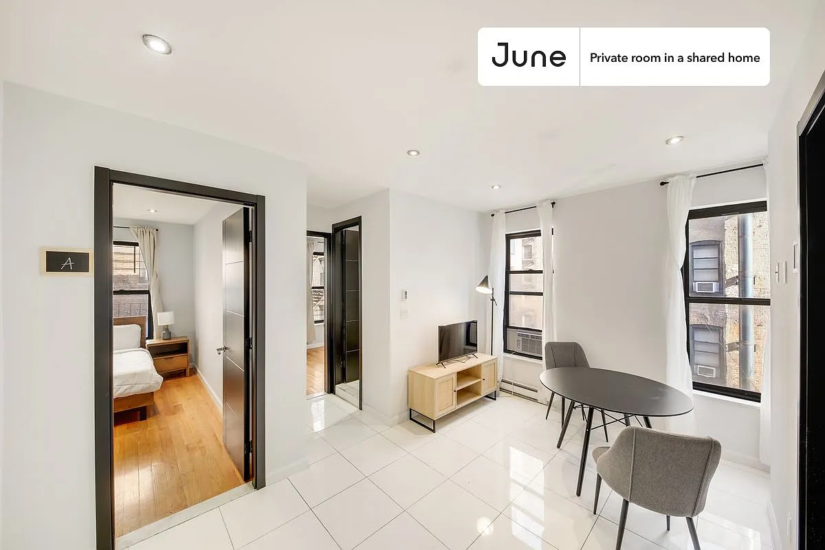 Twin bedroom in 4 bed/2 bath home in Upper West Side #761 B — Photo 3
