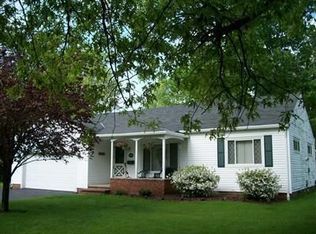 4394 Selhurst Rd, North Olmsted, OH