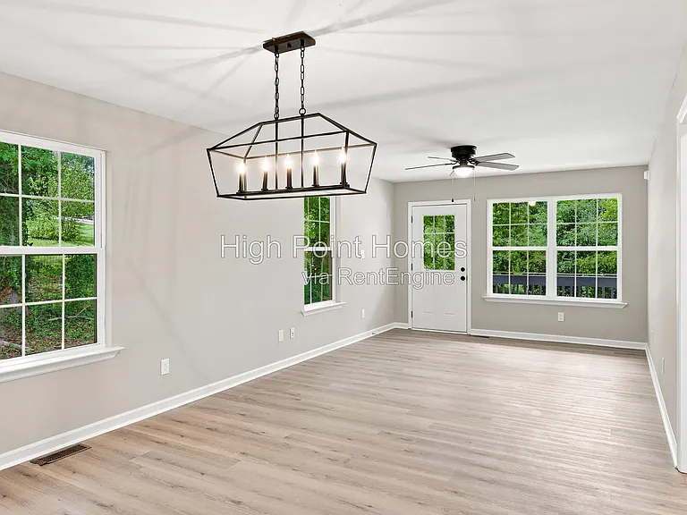 3408 Jones St #1 — Photo 3