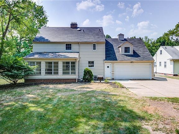3rd image of 20960 Hilliard Blvd