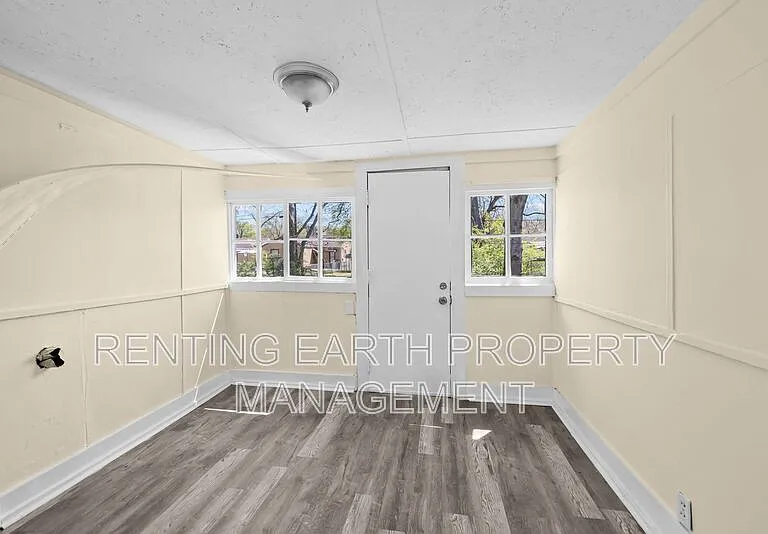 2617 Avenue K — Photo 12
