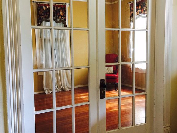 2nd image of 319 Spofford St