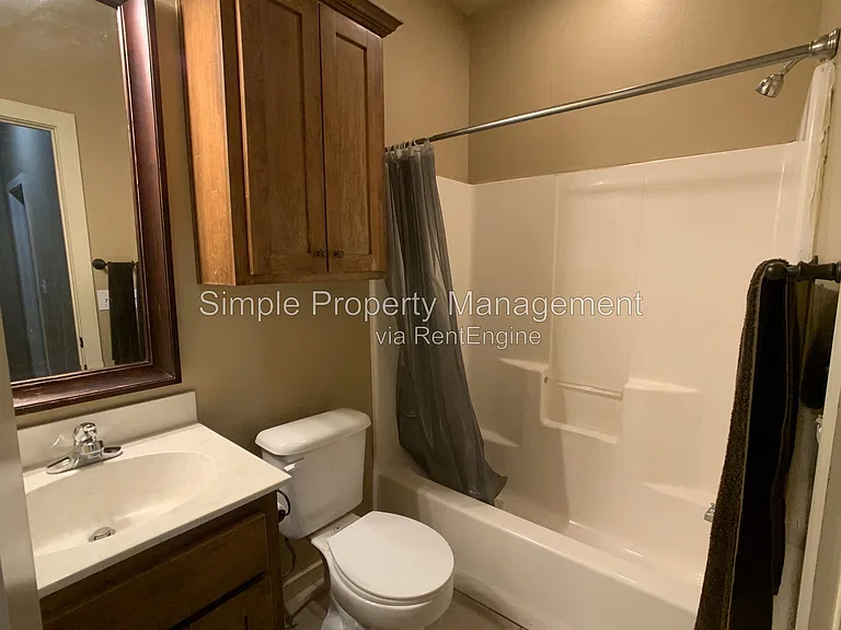 2884 Muzzy St — Photo 13