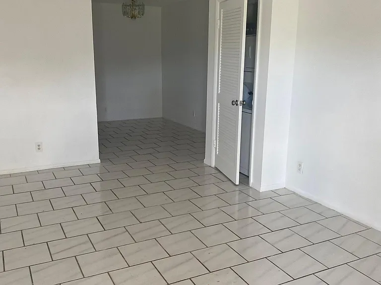 11374 Royal Palm Blvd — Photo 3