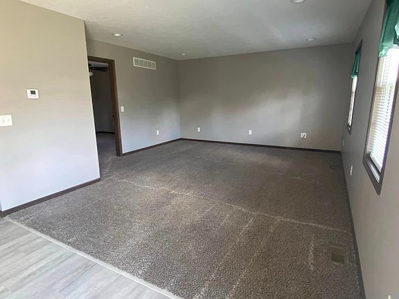 5th image of 501 5th St NW
