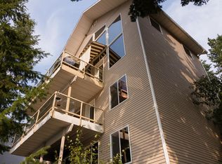 5265 S Catamaran Dr, Harrison, ID 83833