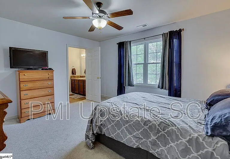 1122 E Lee Rd — Photo 16