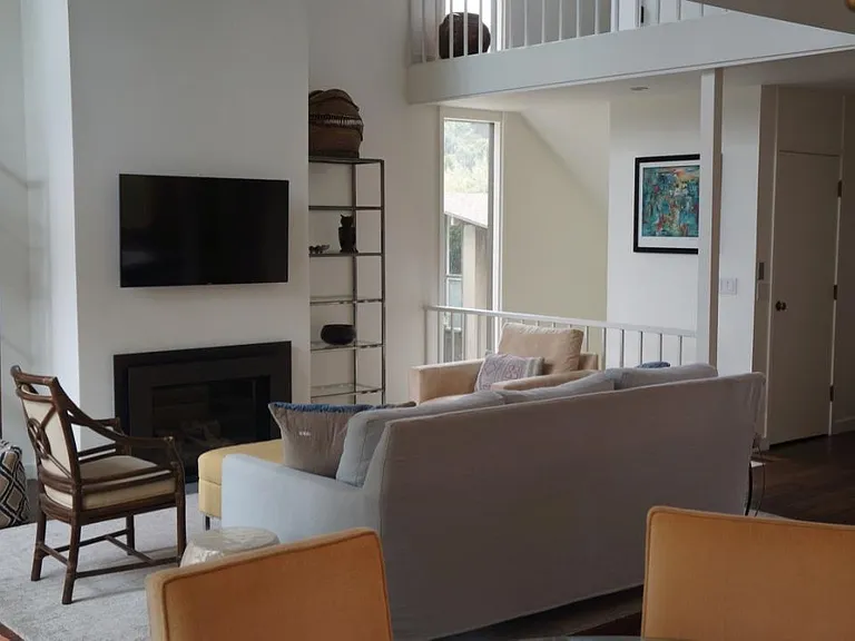 7020 Valley Greens Dr — Photo 9