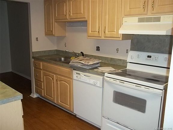 4th image of 6921 Stonington Ln #6921