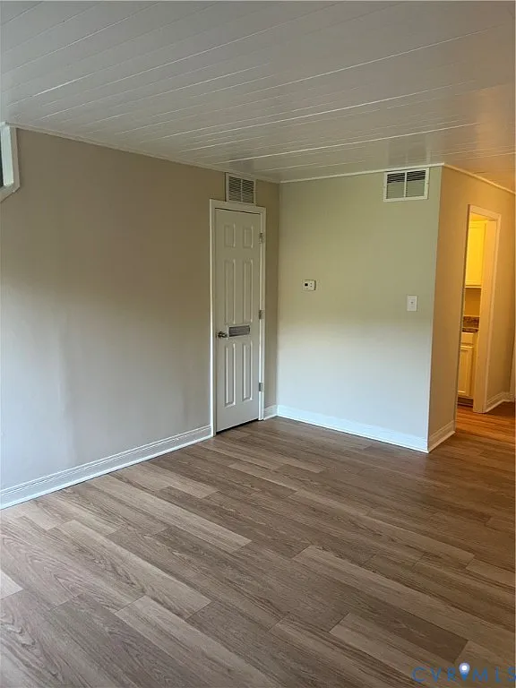 2 bed, 1.0 bath, $850 — Photo 3