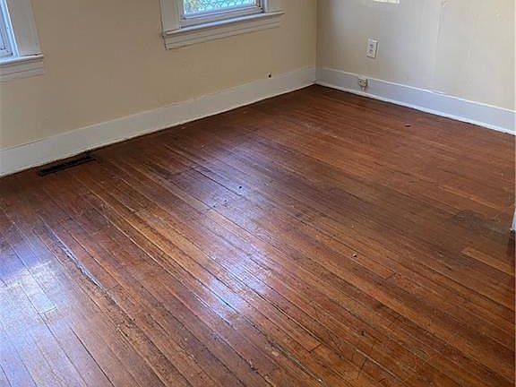4th image of 26 Auburn St #1