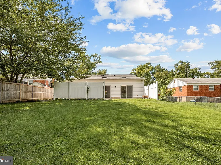 11809 Timber Ln — Photo 30