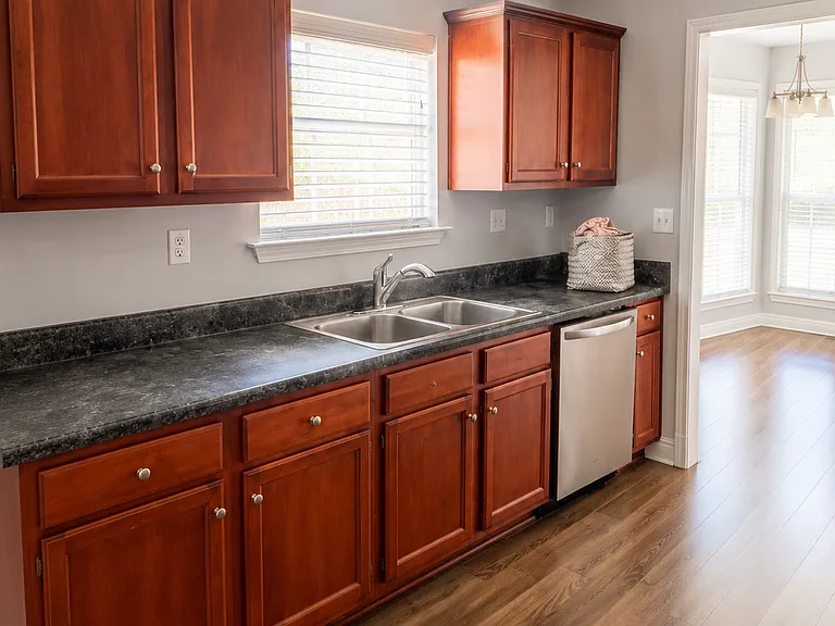 3825 Timber Lake Dr — Photo 4