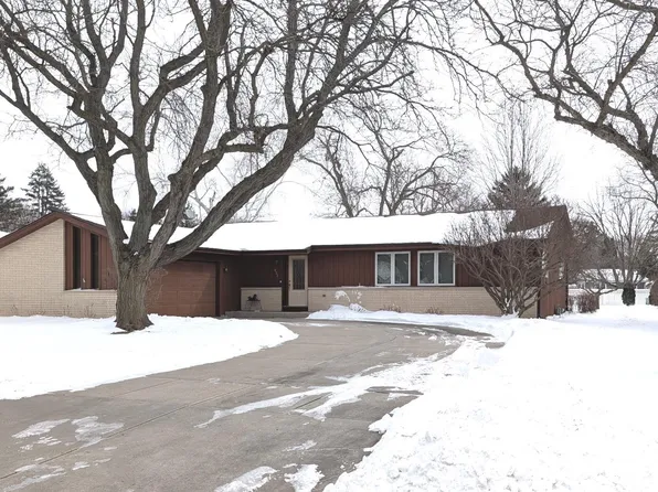 832 Suffolk Dr, Janesville, WI 53546