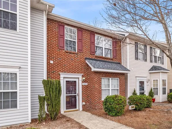 1640 Olivers Crossing Cir, Winston Salem, NC 27127
