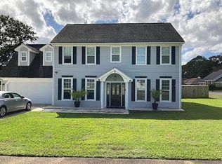 11 Ridgelake Dr, Mary Esther, FL 32569