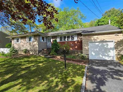 912 Hampshire Road, Bay Shore, NY, 11706