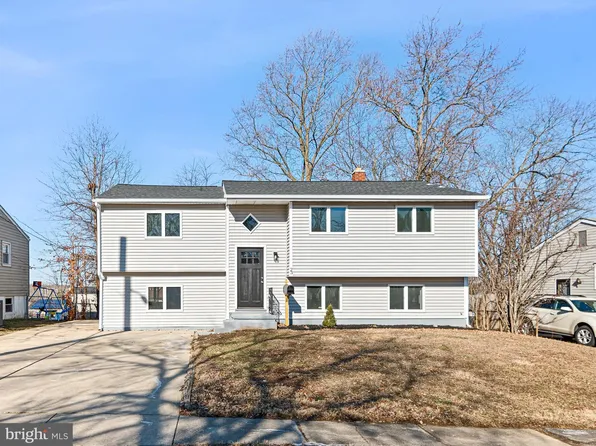 23 Dryden Rd, New Castle, DE 19720