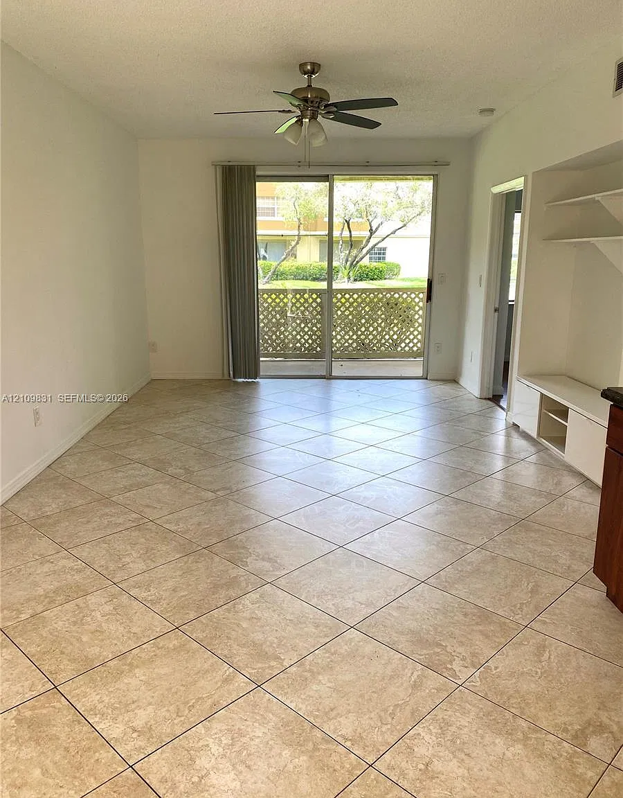 La Hacienda Country Club — Photo 4