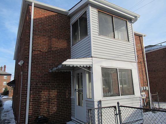2nd image of 410 E 222nd St Unit 2