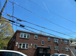 16 Henry St, Hartford, CT 06114