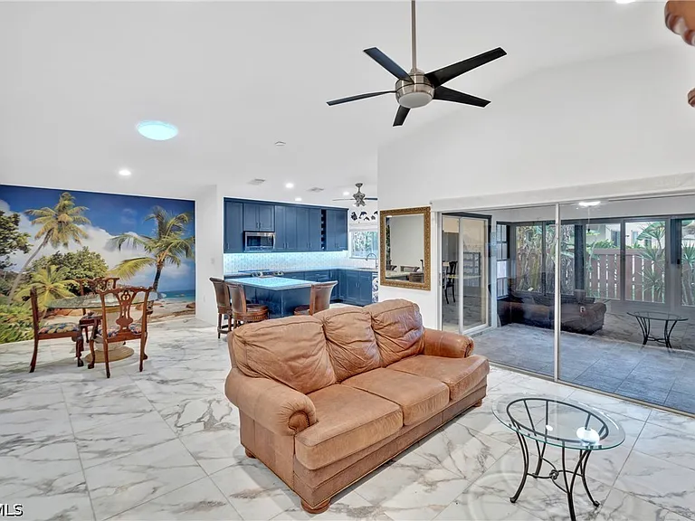 6511 Royal Woods Dr — Photo 17