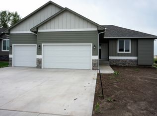 715 W Highpointe St, Tea, SD 57064