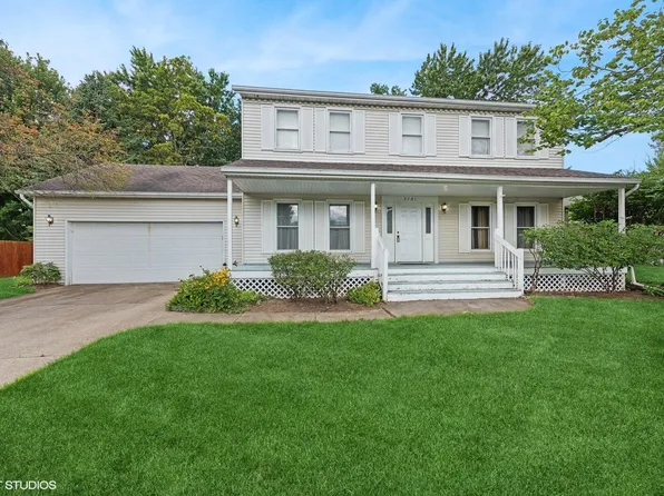 3701 Oak Grove Dr, Valparaiso, IN 46383