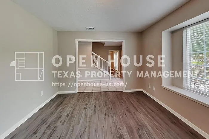 8110 Renmark Ln — Photo 3
