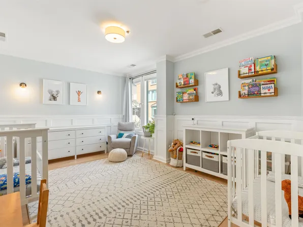 600 Harbor Boulevard image 11 of 21