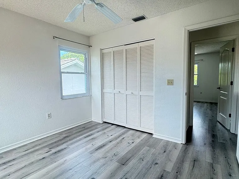 6077 Marella Dr — Photo 31